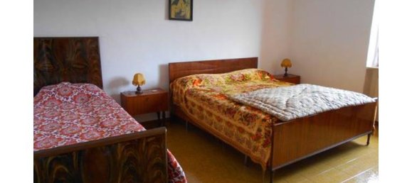 4 bedrooms Apartment in Montieri, Italy No. 254739 6