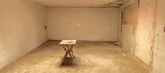 93m² Commercial property in Naples, Italy No. 274319 5