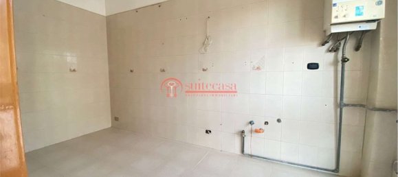 Квартира с 5 комнатами в Трани, Италия № 77233 9