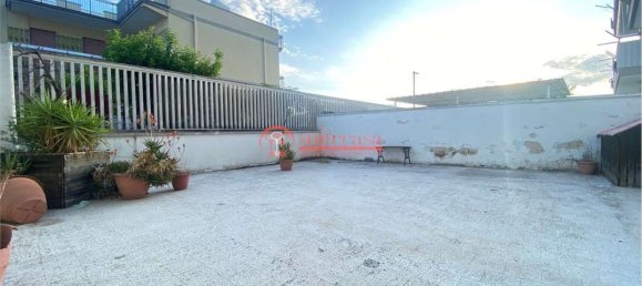 Квартира с 5 комнатами в Трани, Италия № 77233 14