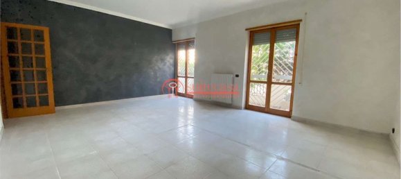 Квартира с 5 комнатами в Трани, Италия № 77233 5