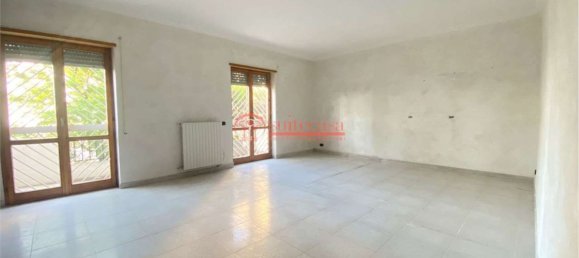 Квартира с 5 комнатами в Трани, Италия № 77233 4