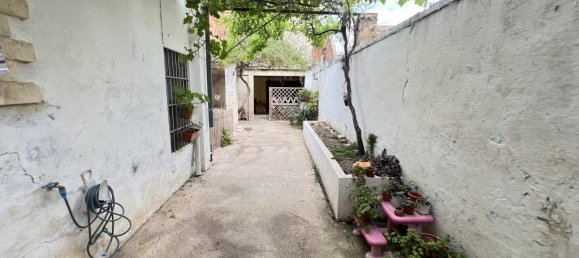 5 bedrooms House in La Pobla Llarga, Spain No. 135207 3