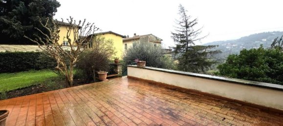 10 rooms House in Florence, Italy No. 25805 10