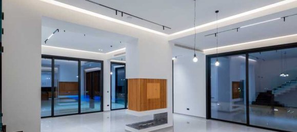 4 chambres Maison à Agios Tychonas, Cyprus No. 6986 15