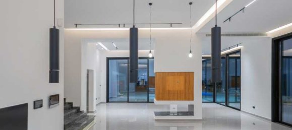 4 chambres Maison à Agios Tychonas, Cyprus No. 6986 16