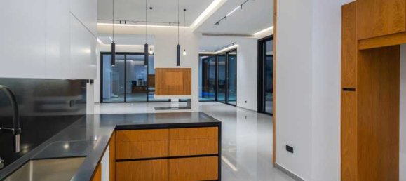 4 chambres Maison à Agios Tychonas, Cyprus No. 6986 10