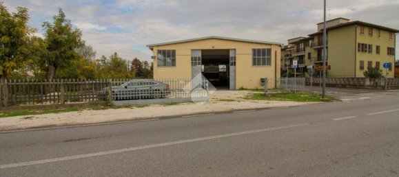 Lagerhaus in Soresina, Italy 400m², Nr. 341853 7