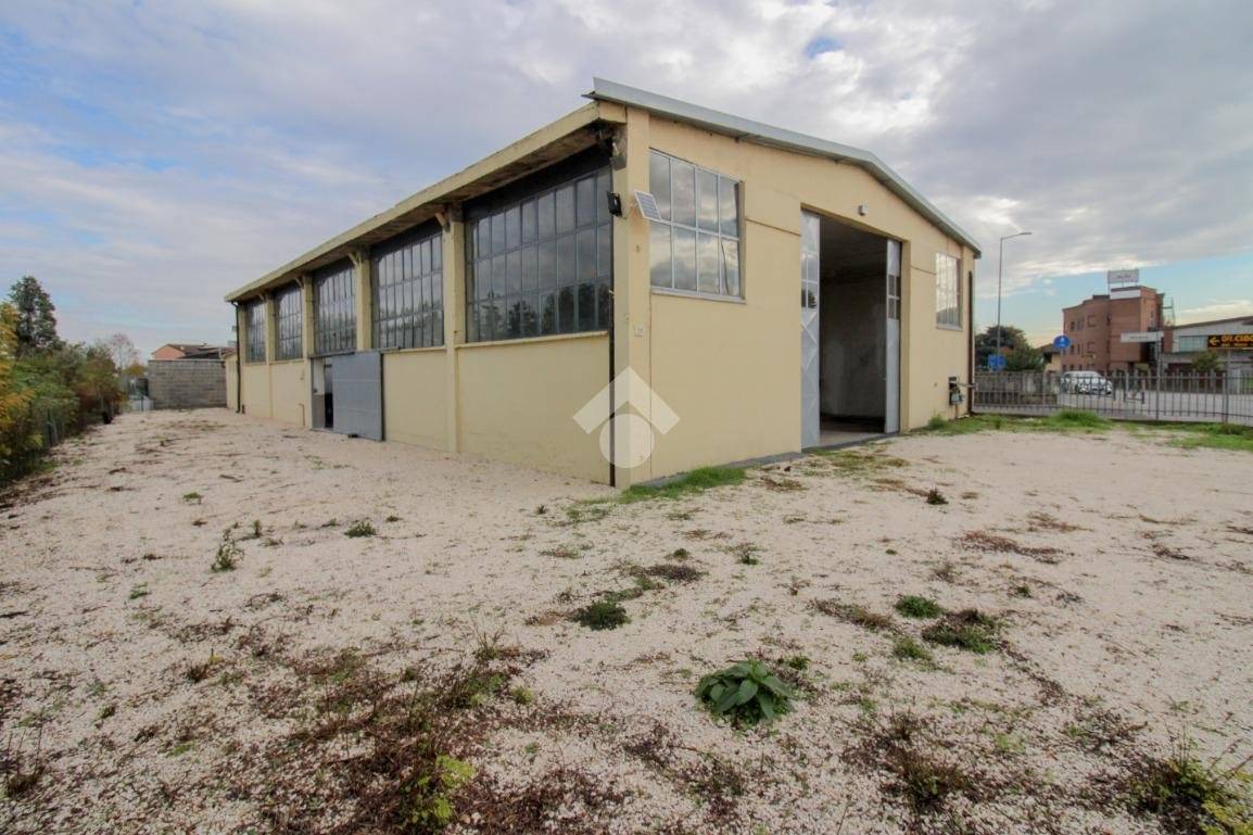 Lagerhaus in Soresina, Italy 400m², Nr. 341853