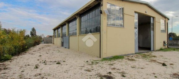 Lagerhaus in Soresina, Italy 400m², Nr. 341853 18