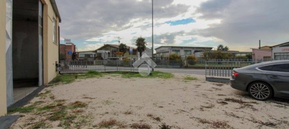 Lagerhaus in Soresina, Italy 400m², Nr. 341853 22