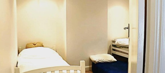 3 bedrooms House in Harrow, United Kingdom No. 13432 8