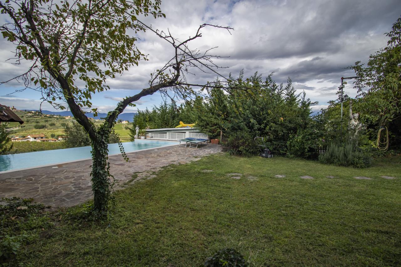 4 rooms House in Carmignano, Italy No. 128490