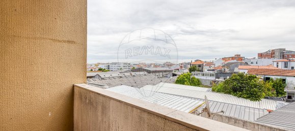 2 Schlafzimmer Wohnung in Porto, Portugal, Nr. 50225 8