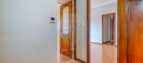 2 Schlafzimmer Wohnung in Porto, Portugal, Nr. 50225 5