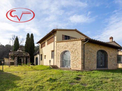 Grundstück in Terranuova Bracciolini, Italy 4000m², Nr. 237446