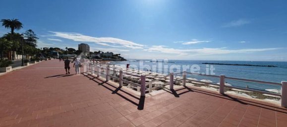 1 bedroom Apartment in Rome, Italy No. 267866 32