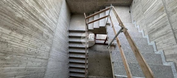 371m² Warehouse in Albano Sant'Alessandro, Italy No. 153521 5