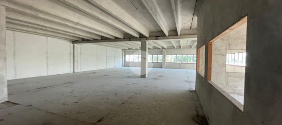 371m² Warehouse in Albano Sant'Alessandro, Italy No. 153521 33