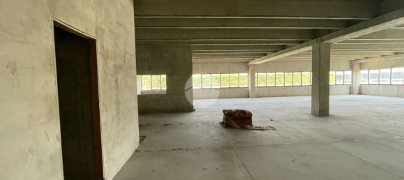 371m² Warehouse in Albano Sant'Alessandro, Italy No. 153521 19