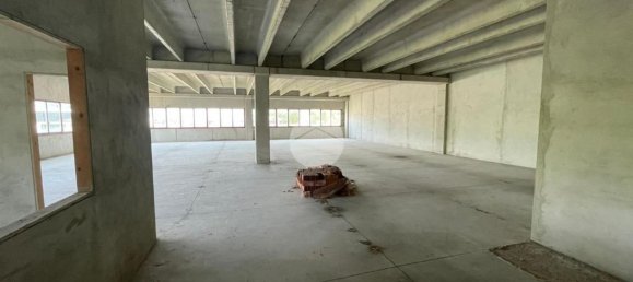 371m² Warehouse in Albano Sant'Alessandro, Italy No. 153521 10