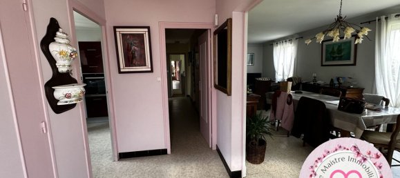 Casa de 5 dormitorios en Sully-sur-Loire, France No. 60677 2