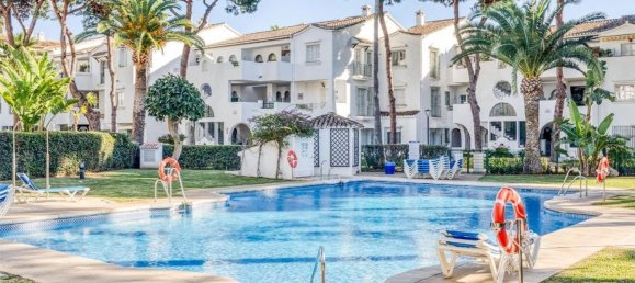 2 bedrooms Apartment in Estepona, Spain No. 124910 2