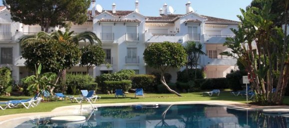 2 bedrooms Apartment in Estepona, Spain No. 124910 3