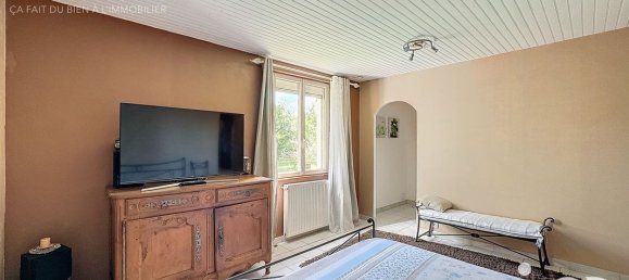 5 bedrooms House in Chateau-Renard, France No. 271247 15