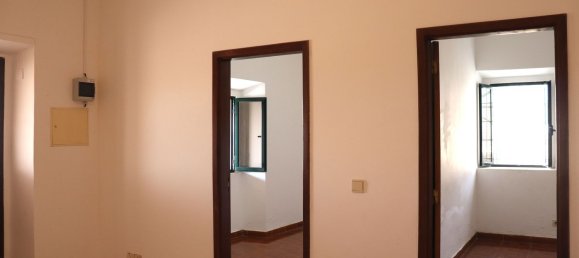 2 Schlafzimmer Haus in Mouriscas, Portugal, Nr. 353728 2