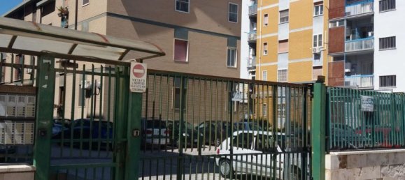Apartamento de 3 dormitorios en Foggia, Italy No. 339763 2