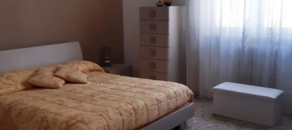 Apartamento de 3 dormitorios en Foggia, Italy No. 339763 8