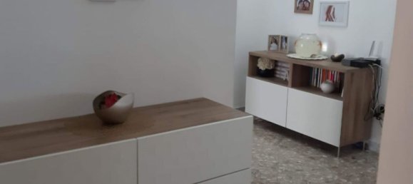 Apartamento de 3 dormitorios en Foggia, Italy No. 339763 4