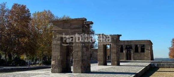 114m² Commercial property in Madrid, Spain No. 140410 25