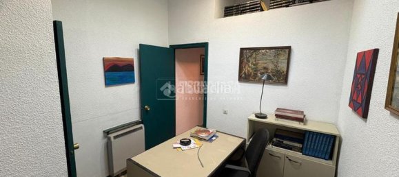 114m² Commercial property in Madrid, Spain No. 140410 3