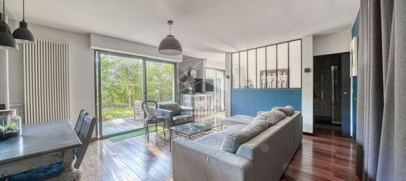 1 bedroom Apartment in Sevres, France No. 125608 5