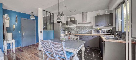 1 bedroom Apartment in Sevres, France No. 125608 3