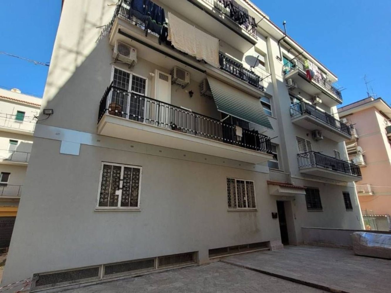 2 rooms Apartment in Tivoli, Italy No. 65189