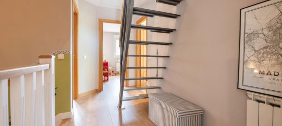 4 bedrooms Villa in Madrid, Spain No. 205493 31