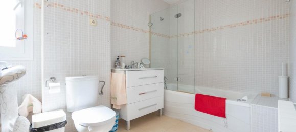 4 bedrooms Villa in Madrid, Spain No. 205493 30