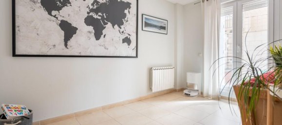 4 bedrooms Villa in Madrid, Spain No. 205493 9