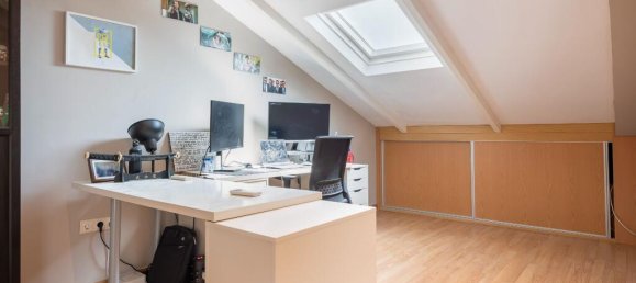 4 bedrooms Villa in Madrid, Spain No. 205493 34