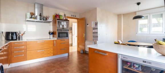 4 bedrooms Villa in Madrid, Spain No. 205493 16