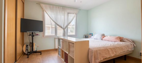 4 bedrooms Villa in Madrid, Spain No. 205493 28