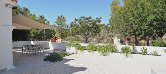 3 bedrooms House in Calpe, Spain No. 122608 3