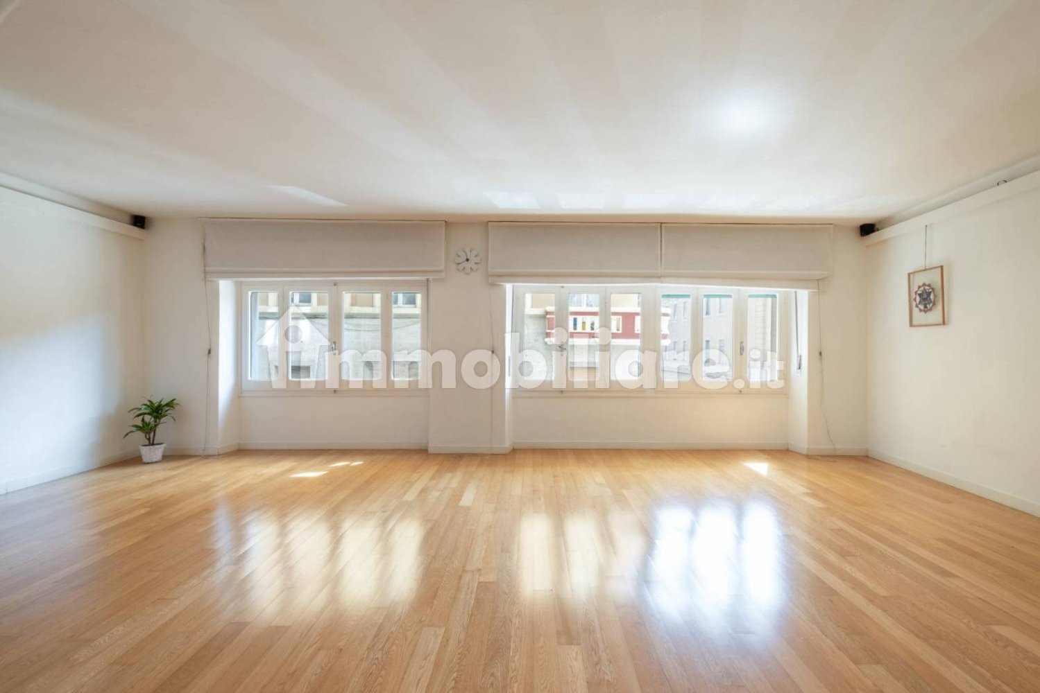 3-Zimmer Büro in Cagliari, Italy, Nr. 285483