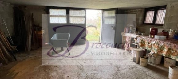1 bedroom Apartment in Bisuschio, Italy No. 82746 19