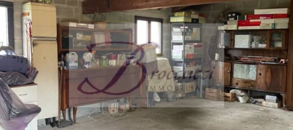 1 bedroom Apartment in Bisuschio, Italy No. 82746 18