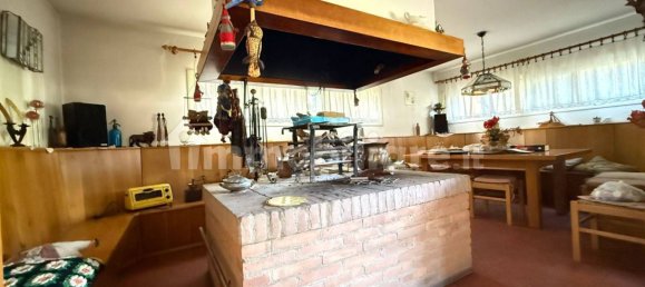 4 bedrooms Villa in Montecchio Maggiore, Italy No. 265245 10