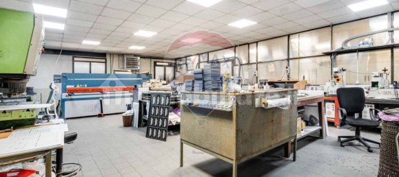 400m² Warehouse in Samarate, Italy No. 58552 11